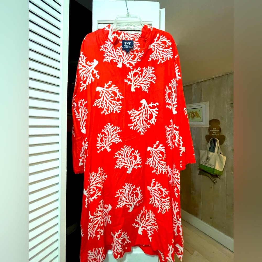 ESCAPADA orange, and white coral shirt dress very flattering perfect a resort!